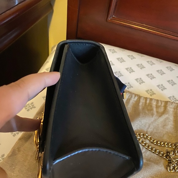 Gucci Sylvie Mini Chain Bag GUC - Picture 8 of 17